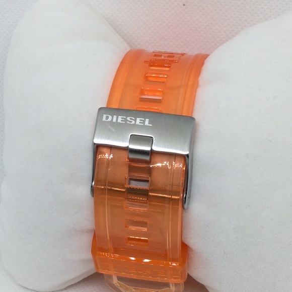 π₯ Diesel Unisex Watch with Orange Gradient Face π₯ - Picture 3 of 7